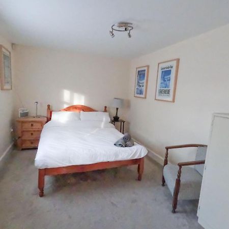 Relaxing Townhouse In The Heart Of Bridport Villa Exteriör bild